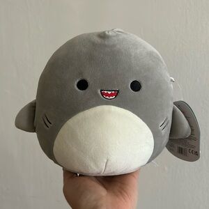 Gordon the Shark 7” Squishmallow